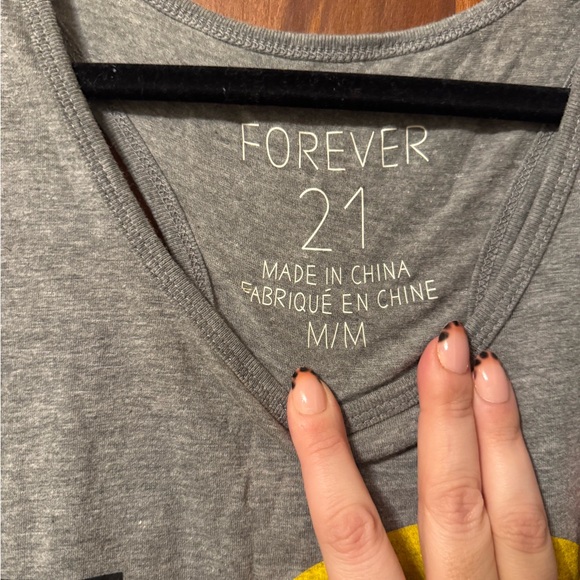 Forever 21 Women’s Graphic Tank Top - Size Medium - Picture 3 of 3